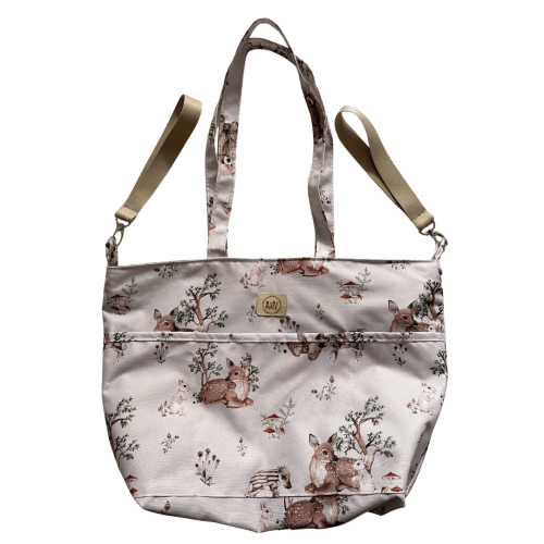 Torba do wózka wodoodporna w leśny wzór – beżowa shopperka, która pomieści wszystkie akcesoria malucha