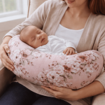 Poduszka do karmienia rogal z poszewką-Blossom 