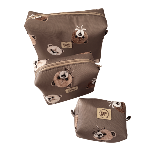 brązowe kosmetyczki w misie