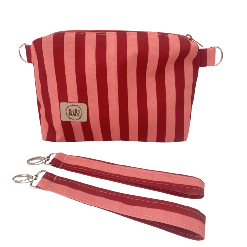 czerwona kosmetyczka do wózka